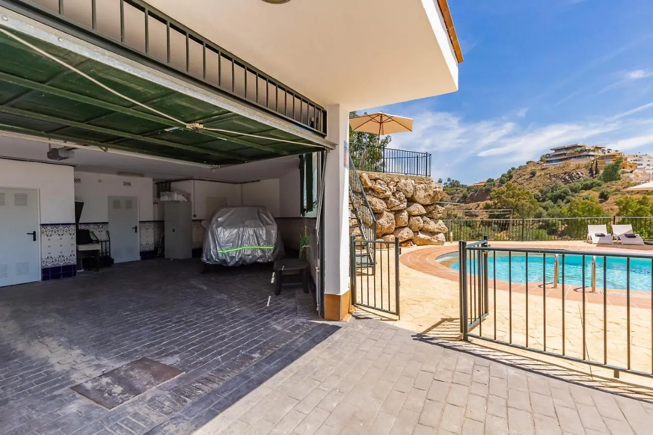Tranquil 2 Bed Villa With Private Pool + Sea View! 베날마데나코스타 스페인